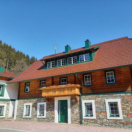 Landhaus Gruenjuwel Himmelberg Bagian luar foto