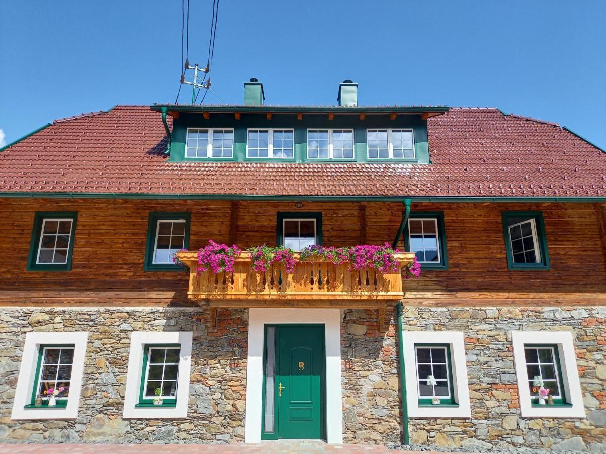 Landhaus Gruenjuwel Himmelberg Bagian luar foto