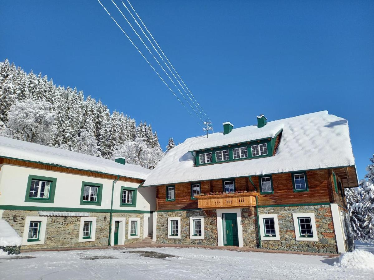 Landhaus Gruenjuwel Himmelberg Bagian luar foto
