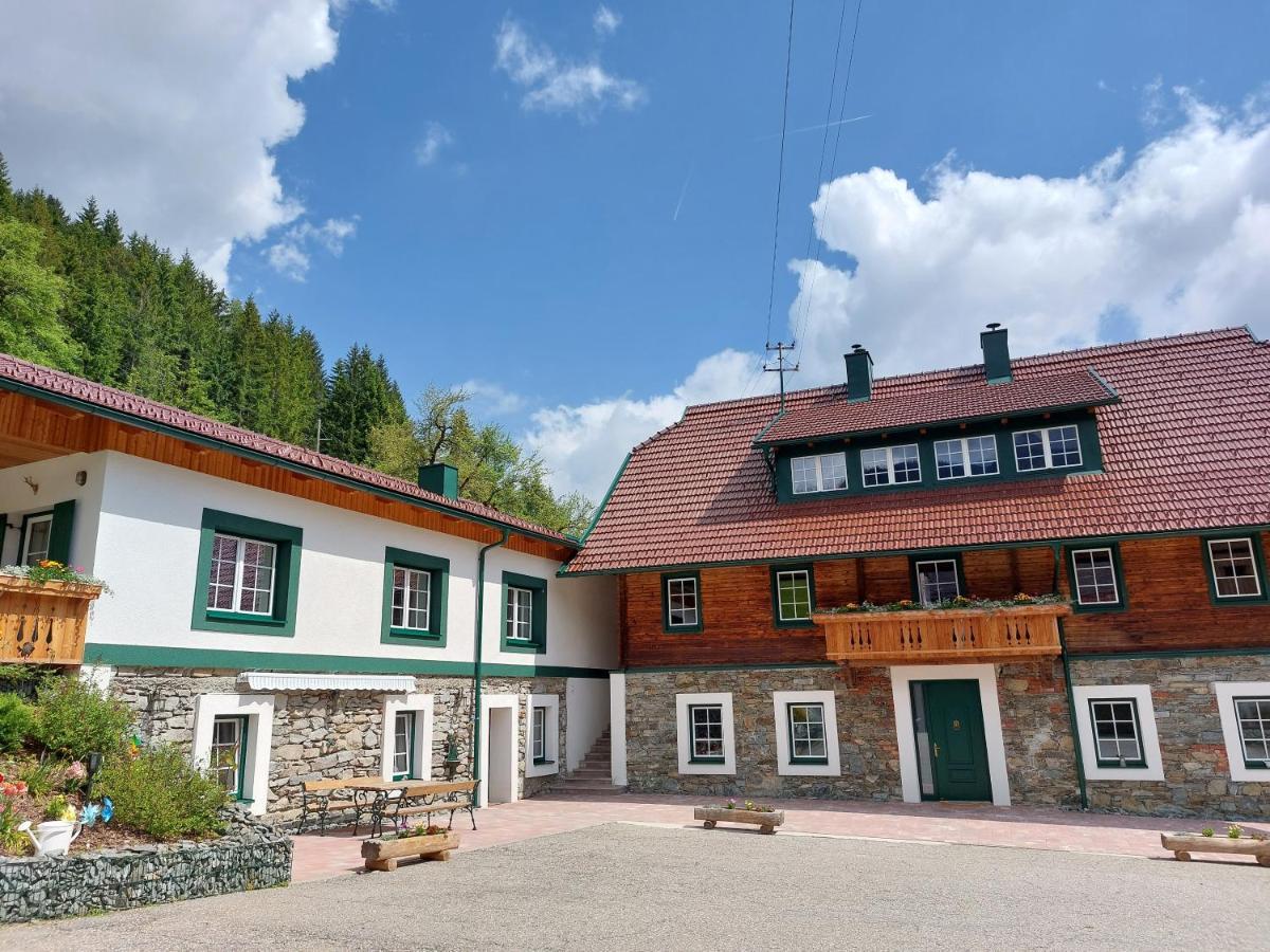 Landhaus Gruenjuwel Himmelberg Bagian luar foto