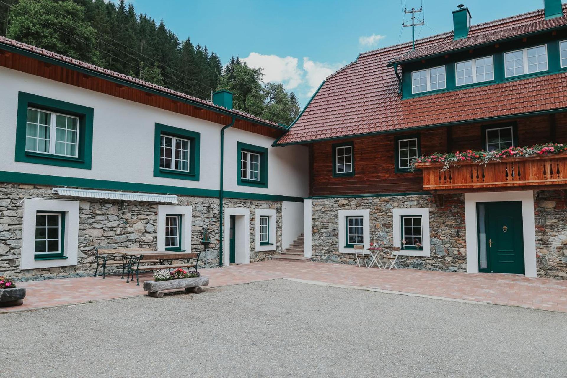 Landhaus Gruenjuwel Himmelberg Bagian luar foto